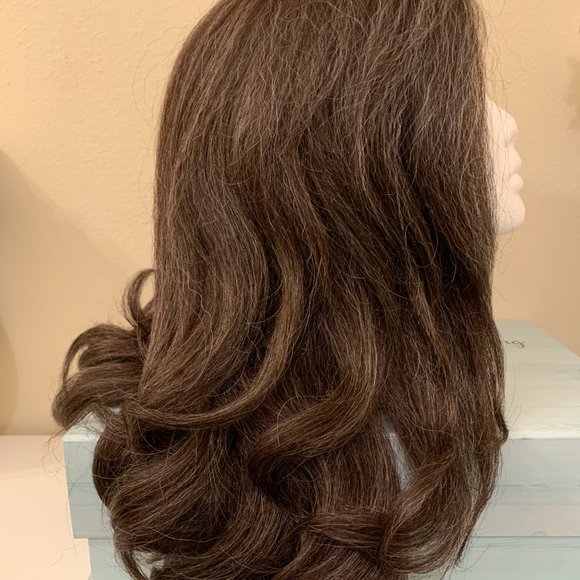 Outre Soft & Natural Synthetic Lace Front Wig - Neesha 202 - Picture 5 of 8